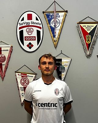 Maximilian-Valentin Riedel