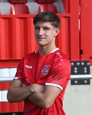 Nik Noah Niewalda