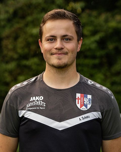 Adrian Schütz