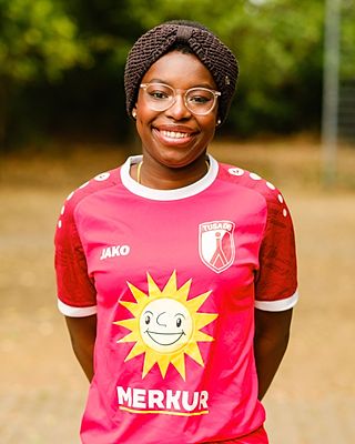 Carolin Philogene Claire Winter