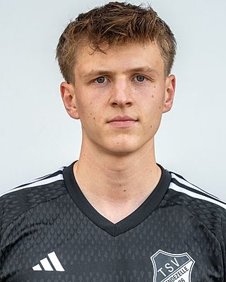 Len-Bennet Rüsing