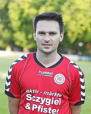 Dominik Aull