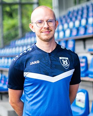 Adrian Piwowarski