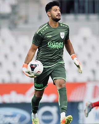 Adnan Laroshi