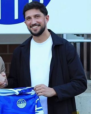 Berat Üzmez