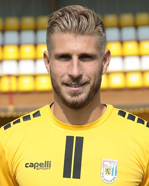 Vincent Decker