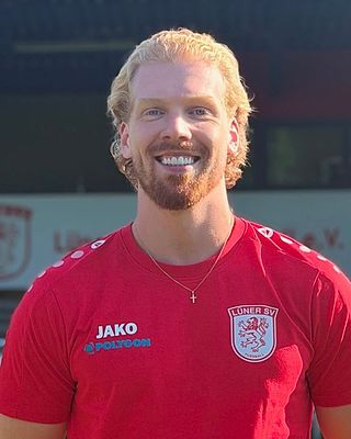 Leon Schneider