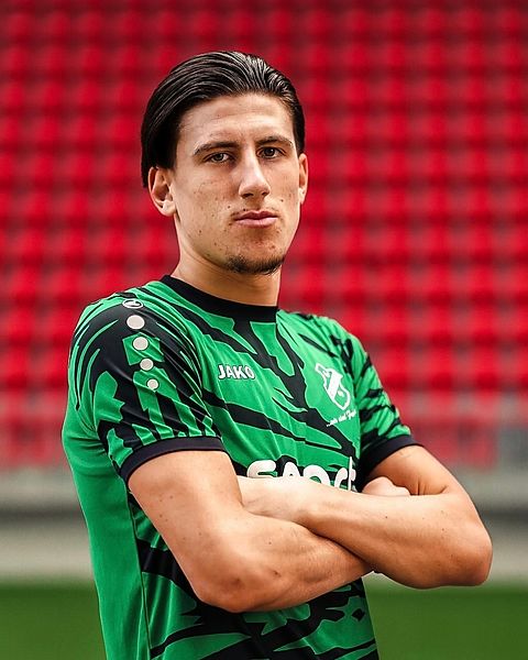 Emre Maslar-Moustafa