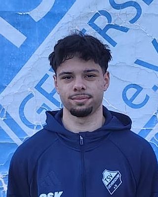 Tom Dos Santos Junge