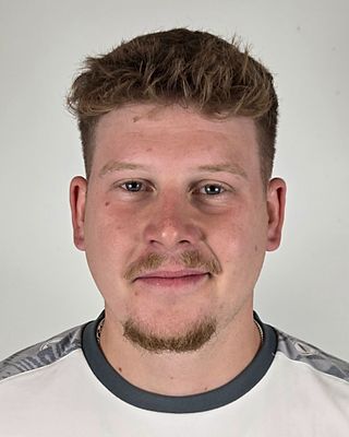 Aris Hoff