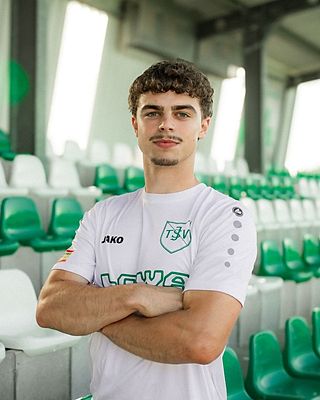 Leon Nuhanovic