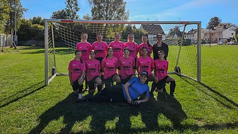 Mannschaftsfoto: Frauen - 1. Mannschaft - SV Obergessertshausen - Saison 26/27