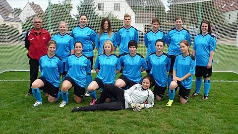 hintere Reihe: Trainer Manfred Karl, Serena Sturm, Christine Burdack, Katharina Hofmann, Denise Müller, Denise Wurm, Stefanie Scherer, Carolin Leder
vordere Reihe: Jenny Abt, Carolin Kreuzinger, Simone Ortmann, Janine Velez, Juliana Thurian, Katharina Ferber und Torhüterin Wioletta Werther