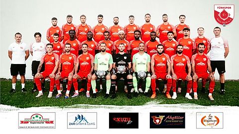 obere R. v. links Ali Acinikli; Emre Korkmaz; Karlo Pindric; Baris Durus; Özgür Sahin; Yavuz Tuna, Mikail Öztürk; Deniz Erten; Onur Cumur. mittlere Reihe v. links Sportl. Leiter Salvatore Marino; Trainer Ünal Demirkiran, Emil Efremovski; Andrew Owusu, Maxwell Owusu, Nahom Kidane, Awet Kidane, Billal Saba, Nassif Ouro Sam; Kadir Nergiz; Talha Savran; Nico Serban; Co-Trainer Halil Korkmaz. untere Reihe v. links Georgios Sarigiannidis; Tobias Weibler; Miguel Malheiro; Volkan Maden; Lukas Bullinger; Ediz Özer; Deniz Demirkiran; Burak Tastan, Alper Bagceci.
