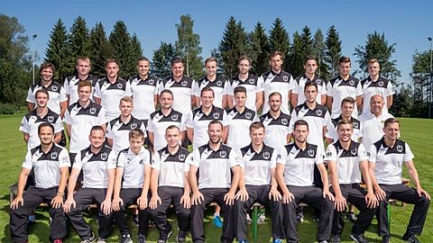 Hintere R.v.L. D.Jöchle, F.Scham, M.Sommer(Trainer SGA II), K.Ramm, F.Dangel, J.Daiber, S.Treuer, J.Klein, T.Gußmann, D.Eisele, M.Teißler.
Mitte v.L. M.Traub, F.Madlener, W.Rosenberger, M.Fürst, A.Stöckler, D.Ramm, S. Ludwig, K.Butscher, D.Traub, W.Steinbach (Cheftrainer). 
Vorne v.L. A.Bolat, R.Jacob, J.Vogt, J.Ludwig, M.Maucher, A.Maucher, P.Moll, P. Ludwig, E. Niederquell.
Es fehlen: J.Müller,T.Moser,D.Thomas,P.Demmer,D.Thierer,J.Jacob,N. Landthaler,B.Fürst, A.Kleinheinz