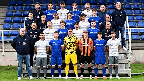 Oben von links: Josef Rodler, Kutlak Daniel, Rieder Raphael, Brünsch Julian, Burke Robin, Voigt Alexader, Linder Reiner
Mitte oben: Graf Stefan, Rodler Doris, Langedorf Christian, Richthammer Paul, Vollath Lennart, Metzler Yannik, Kurz Michael
Mitte: Chousein Chousein, Rodler Johannes, Schütz Thomas, Bock Benjamin, Weiß Lukas, Kurt Seggewiß
Unten: Hügel Rüdiger, Stavros Smardenkas, Käs Clemens, Karger Yannik, Wißmann Max, Reitzig Paul, Jan Runge