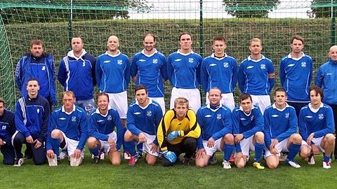Hinten:Co-Trainer Jörg Friedrich, Elmar Meinhardt, Alf Degen, Guido Sadewasser, Sebastian Lehmann, Michael Meißner, Sirko Brandt, Christopher Stamm, Trainer Maik Hanke.
Vorn: Co-Trainer Olaf Drittner, Felix Richter, Christian Prautzsch, Marcel Geißler, Steffen Bednarsky, Rene Krüger, Maik Weimer, Marcel Sporbert, Max Langenberger, Dominik Vollweider.
Es Fehlen: Kevin Weinhold, Daniel Bittl.