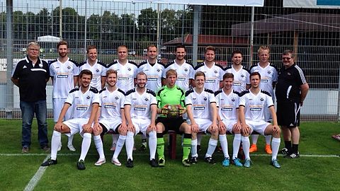 hintere Reihe (v. l.): Trikotsponsor Tietz, Bastian Zech, Lucas Ridder, Julian Tietz, Marc Jansen, Hendrik Hackstein, Patrick Mader, Mirco Michallek, Kevin van Leyen, Trainer Johannes Herfurth.

untere Reihe (v.l.): Jonas Brudnitzki, Marc Schulte, Benedikt Sadewasser, Mathias van Husen, Sebastian Müsken, Tobias Gellings, Marcel Rex.

Es fehlen: Jens Kröll, Markus Hans, Jonas Herfurth, Marvin Beck, Christoph Lomme, Sven Ten Elsen, Daniel Archut, Christian Derks, Raphael Giesing, Fadil Kesen, Marcus Schlaghecken.