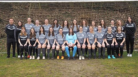 Mannschaftsfoto: Frauen - 1. Mannschaft - SV Kläham - Saison 26/27