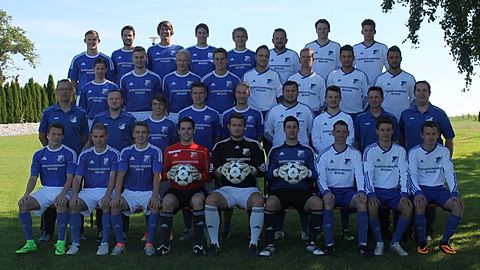 4. Reihe (v. l.): Hasenkampf Andrej, Rudolph Marius, Traub Steffen, Locher Klaus, Traub Thomas, May Matthias, Wachter Philipp, Nusser Steffen

3. Reihe (v. l.): Argo Benjamin, Gehweiler Felix, Hepp Dennis, Locher Elmar, Härle Alexander, Romme Alexander, Kluge Fabian, Fischer Mathias

2. Reihe (v. l.): Trainer Kettnaker Stefan, Co-Trainer Viktor Vetter, Rief Alexander, Deutsch Daniel, Gresser Alexander, Popov Martin, Kniele Michael, Abteilungsleiter Rief Gerhard, Vorstandsvorsitzender Deutsch Wolfram

1. Reihe (v. l.): Buck Niclas, Traub Matthias, Neubrand Rainer, Schunger Manuel, Kesenheimer Florian, Reiter Samuel, Eisele Michael, Kniele Johannes, Brenner Devin