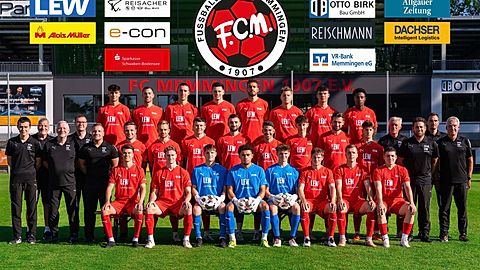 Hintere Reihe von links: David Günes, David Mihajlovic, David Remiger, Jakob Gräser, David Bauer, Lukas Rietzler, Kevin Lochbrunner, Christian Ehizibue (Abgang 01/2025). 
Mittlere Reihe von links: Nico Fiebig (Betreuer), Konrad Bärtle (Betreuer), Rainer Eckert (Betreuer bis 09/2025), Dominik Fiebig (Betreuer), Daniel Jehle (Athletik-Trainer), Jonas Koller, Felix Schwarzholz, Maximilian Dolinski, Oktay Leyla, Nico Nollenberger, Simon Neubrand, David Spizert, Simon Ammann, Esad Kahric (Sportlicher Leiter), Matthias Günes (Cheftrainer), Martin Gruber (Torwart-Trainer), Harald Rehklau (Ahtletik-Trainer/Teammanager). 
Vordere Reihe von links: Luis Vetter, Alexander Brandner, Noah Kufner (Abgang 01/2025), Lukas Da Silva Pötzinger, Felix Unger, Matthias Moser, Pascal Maier, Valentin Matkovic (Abgang 12/2024). 
Es fehlen: Micha Bareis, Michael Bergmann, Andrè Braun, Dominik Ceko, Dominik Dewein, Fabian Kroh, Timo Schmidt, Candy Decker (Co-Trainer).