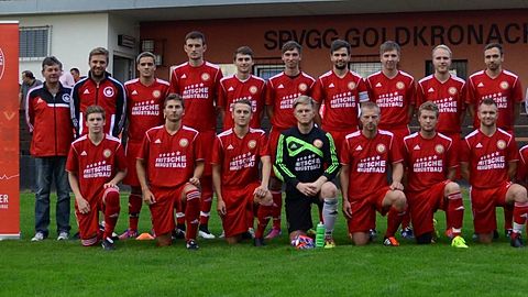 Hintere Reihe von links: Spielleiter Pittroff, Arndt, Blechschmidt, Oberst, F. Neuner, F. Rabenstein, D. Zinke, M. Rabenstein, Schullerus, H. Rabenstein, Trainer Sommerer. Vordere Reihe von links: Weihrauch, C. Neuner, Mertins, Ruppel, Vogel, Katholing, S. Zinke, Stanit.