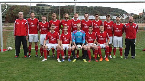 2. Mannschaft Saison 2015/16
Hinten von links: Manni Pietzke (Trainer), Matthias Mietz, Fabian Züfle, Stefan Süß, Marc Schatlowski, Jonas Probst, Robin Indlekofer, Dominik Füller, Julian Schäfer, Mario Hartmann, Daniel Merk
vorne von links: Nils Dassau, Nico Sardu, Markus Duttlinger, Pascal Schatlowski, Waldemar Badun