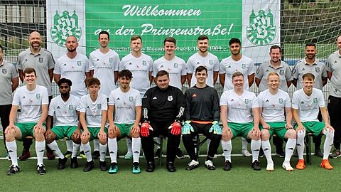 o.v.l Sascha Hallermann (Co- Trainer), Dennis Magdeburg (TW Trainer), Domenik Preuß, Chris Vinken, Marcel Degner, Thomas Spiegelhoff, Lukas Fabijan (C), Gor Samsonyan, Marvin Cassola (Co- Trainer), Kevin Betting (Cheftrainer), Dennis Klaus (TW Trainer)

u.v.l Tim Redmann, Karthihan Lingeswaran, Keanu Klösener, Alessandro Schydlo, Sebastian Rieb, Luca Thüner, Jan Redmann, Mirko Belusa, Finn Kostrzewa

es fehlen: Pascal Thüner, Max  Lindner, Marvin Eisenmenger, Dennis Schmidt, Pierre Soumagne, Leon Gregorius, Joel Dicias, Maurice Baumann, Ian Brenda, Marco Hartinger, Martin Vinken (Betreuer)