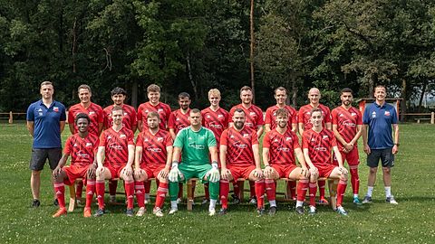 v. R. v. l.: A. Mwangi, O. Geschine, S. Paukisch, R. Cornelius, Th. Hennig, Ph.Hoth, M. Winkler
h. R. v. l.: T. Kempe, R. Müller, N. Kresov, J. Glinzig, A. Bratke, E. Seidel, P. Keilwagen, M. Schollbach, D. Kummer

es fehlen: B. Janitz, S. Hobusch, C. Borchardt, D. Wagner, E. Oehlert, R. Volkland, E. Bieler, F. Thiele