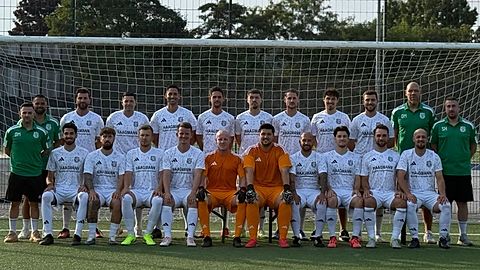 O.v.l Headcoach Kevin Betting, Marcel - El - Damen, Dustin Hoffmann, Kevin Sokhan Sanj, Kai Hoffmann, Tim Schöneweiß, Christian Maurer, Alessandro Schydlo, Lukas Fabijan, TW Trainer Dennis Magdeburg, u.v.l Athletiktrainer Daniel Muños, Yusef Hafez, Gillian Goik, Yannik Hoffstadt, Thomas Spiegelhoff, Marvin Abejon, Adrian Schäfer, Capitano Marcel Schlomm, Benjamin Basara, Niklas Bremer, Miguel Grünberger, Co- Trainer Sascha Hallermann