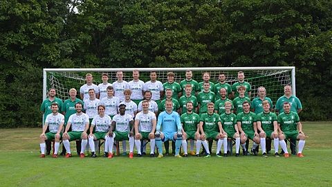 Teamfoto der ersten und zweiten Mannschaft des TSV Böbingen - Saison 2022