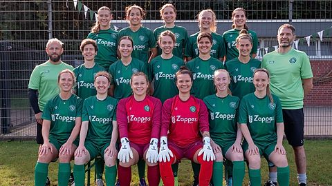 Oben v.l.n.r.: Nike M., Emily R., Celine H., Naemi N., Lena F.
Mitte v.l.n.r.: Peter K., Jutta P., Sophia M., Julia v.d.B., Lena S., Ina R., Jan Z. 
Unten v.l.n.r.: Alina S., Katharina P., Sophie W., Anna-Sophie H., Isabelle A., Johanna H.
Es fehlen: Julia A., Lina W., Janina N., Louisa K., Johanna K., Linette H., Marieke H., Vera S.