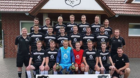 Hintere Reihe: Nico Jansen, Marvin Woltering, Tobias Brockhaus, Christian Eikens, Tim Kreuznacht, Julian Dieker, Rene Schröder  
» Mittlere Reihe: Trainer Burkhard Gerull; Fabian Giesen, Niklas Pott, Lars Rapien, Tim Meyners, Lars Kronabel, Christian Willen, Michael Kalkmann  
» Vordere Reihe: Robin Deyen, Sebastian Schöpfel, Matthias Schmidt, Jan Deters, Axel Grote, Pascal Elbers, Daniel Thole  
» Es fehlen: Simon Feldmann, Roland Heye, Nils Lampe, Stefan Rohe, Florian Rüffer; Christian Schlangen, Alexander Schmidt