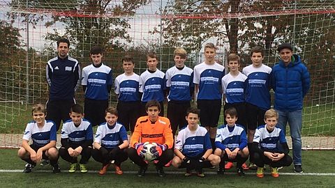 Oben (von links nach rechts): Trainer Christian Schlarb, Joscha Wolf, Petrit Miftari, Kieran Gätcke, Danny-Lee Schlarb, Jonas Schwarz, Justin Druck, Max Klos, Trainer Carsten Gerhard
Unten: Fabian Kissel, Marc Giselbrecht, Justin Ottenbreit, Laurens Rockenbach, Tim Reidenbach, David Scheffler, Matthies Sander