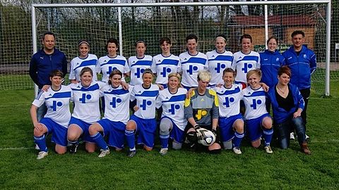 hinten v. links: Trainer Sulzer Manfred, Güzelyapar Ceylan, Weigand Lisa, Auburger Rebekka, Schmidt Monika, Marx Katja, Ampsler Johanna, Ampsler Maria, Kolmer Claudia, CO-Trainer Güzelyapar Aycan vorne v. links: Lemberger Sonja, Brunner Birgit, Schmucker Stefanie, Roidl Kathrin, Stuber Sandra, Detterbeck Angela, Achhammer Karin, Keller Gerda, Knur Nina Es fehlen: Dirrigl Stefanie