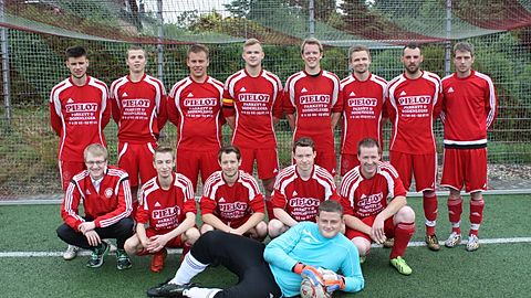 Hinten (von links): Sven Tölle, David Hürtgen, Lukas Romeijn, Sebastian Görgens, Max Görgens, Marco Schneider, Angelo Infusino, Mario Bredow
Kniend (von links): Vitus Stefer, Hendrik Anger, Sven Hausen, Carsten Hausen, Daniel Förster
Vorne: Jan Thul