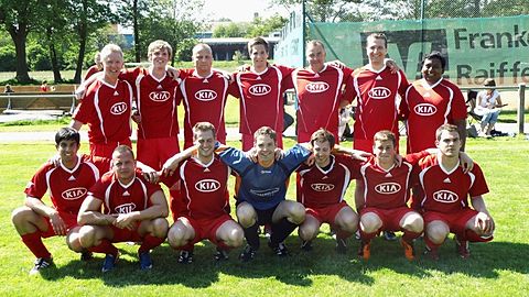 Hintere Reihe von links: Alfred Becker, Andreas Becker,Hubertus Weyand, Daniel Debus, Uwe Schenk,Mathias Paulus,Jose Arnold.
Vordere Reihe von links: Stefan Burkart,Jerome Kroop, Christian Weller, Thomas Hasenauer, Peter Seipp, Manuel Wickenhöfer,Toni Deiana