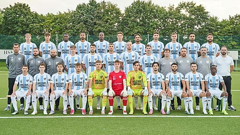 Mannschaftsfoto des gesamten Teams