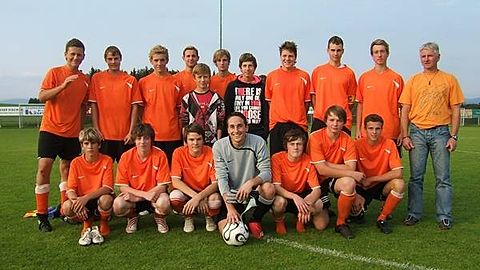 A-Junioren im Spieljahr 2009/2010.

Stehend von Links: Mauerer Fabian, Wetscheck Florian, Sigl Alex, Weikelsdorfer Peter, Anetzberger Daniel, Krenn Tobi, Friedl Niklas, Reidl Julian, Bartl Michael, Lang Christoph und Trainer Sigl Herbert.
Knieend von Links: Jakob Raphael, Weichselsdorfer Fabian, Wetscheck Martin, Köndlseder Martin, Anetzberger Manfred, Küblböck Julian, Reitberger Michael