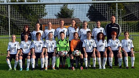 Saison 2014 / 2015
hinten v.l.: Böhm Verena, Streckenbach Carmen, Schachschal Nadja, Hansen Sophie, Mayer Elisa, Kübler Sabrina, Link Marina, Trainer: Harald Schmidt
vorne v.l.: Laible Lara, Dürr Christina, Stecker Sandra, Tricca Tanja, Urmann Julia, Polzer Michaela, Schwarz Sabrina, Marz Selina, Stetter Theresa, Thalhofer Sarah
