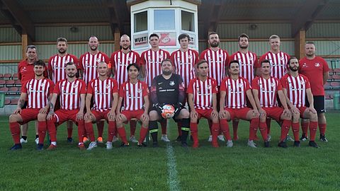 Hinten: Trainer Thomas Richter, Christian Krüger, Falco Hoffmann, Marius Kaiser, Liam Dean Schöpke, Felix Willi Weidemann, Tobias Janker, Leon Schöpke, Luc Marcel Urban, Co-Spielertrainer Rico Schaflik.
Vorn: Kevin Krüger, Torsten Eichelbaum, Illia Vereshchaka, Dinh May Dang, Mirko Dörfler, Erik Luca Ehrhardt, Rocco Campisi, Danny Kretzschmar, Christopher Pötzsch.
Es fehlen: Jamal Arab, Chris Peters, David Miertsch, Robert Berger, Justin Christall.