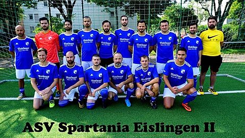 Oben: Arsim Bujupi, Adem Karisma, Hidir Pekince, Okan Cataltepe, Fatih Ekinci, Tarke Hazzour, Özgen Gönül, Ugur Güngör, Ismail Isik, Burak Acar.
Unten: Arno Mild, Osman Ayvaz, Eray Özmen, Irfan Sadak, Anatolij Stehle, Nazim Alkan