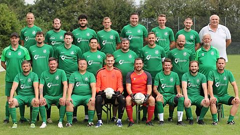 2. Mannschaft des SV Immerath mit Trainerteam Markus Schiffer und Thomas