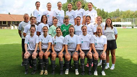 Mannschaftsfoto: Frauen - 1. Mannschaft - FC Ehekirchen - Saison 26/27