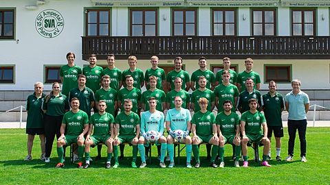 Stehend hinten v.l.n.r. Marcel Radlmaier, Jakob Rott, Mathias Reinbacher, Fabio Klersy, Andre Bauer, Dominic Schermbach, Ivan Rakonic, Michael Mair, Simon Emmersberger 

Stehend v.l.n.r. Wolfgang Aumann, Theresa Schmitz, Mirnes Gurbeta, Fabian Oberprieler, Fabian Radlmaier, Kilian Oberprieler, Julian Wölfle, Anel Bajric, Louis Goldbrunner, Enes Mehmedovic, Alexander Goldbrunner, Thomas Wöhrl 

Sitzend v.l.n.r. Felix Meyer, Tobias Wirth, Alexander Schneider, Christian Berghammer, Korbinian Burger, Julius Kleimann, Allan Fabricio Lopez Maldonado, Noah Staudt 

Nicht auf dem Foto: Daniel Shabestari, Daniel Wendl, Manfred Bullok, Maximilian Berndl, Stefan Holzmaier, Tim Bausch