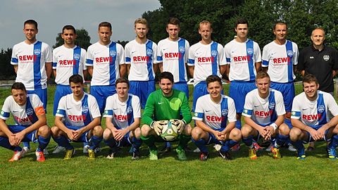 hinten v.l.n.r.: Sebastian Häge, Andre Ziegler, Manuel Wöhrle, Lukas Maier, Tobias Weigl, Michael Schäufele, Jonas Riegel, Oliver Lang, Trainer Milan Spoljar
vorn v.l.n.r.: Julian App, Sven Pfirrmann, Sascha Krepp, Nico Göhring, Patrick Sommer, Fabian Maier, Markus Maier