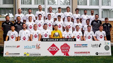 Hinten, von links: Volker Manz, Baris Gök, David Tadler, Rüdiger Manz, Alexander Kolesnikov, Erik Gerein, Leon Buchmüller, Hasan Furkan Cankurtacan, Tejan Sharad Shinge,
.
Mitte: Trainer Tobias Bentele, Trainer Thomas Reusser, Kai Scheffold, Christoph Bucher, Gianluca Vulpis, Kai Diemers, Lukas Ehmann, Dennis Kara, Nantenaina Naricha Rakotoasimbola, Fußball-Leiter Patrick Herrmann, Abteilungsleiter Alexander Bernhard.
.
Vorne: Jacob Reusser, Marcus Bentele, Samuel Lang, Kevin Reinhard, Marcel Melliti, Felix Wendt, Manuel Buchmüller, Luca Rist, Dominik Grund.
.
Es fehlen: Robert Auer, Engjell Avdiu, Kevin Breitenstein, Valon Cerkini, Anvuar Dobroshi, Philipp Eberhardt, Joel Grebanija, Leon Gratza, Jannik Herrmann, Dennis Huster, Luca Kettler, Nils Knüppel,  Exauce Manzambi, Mehmet Özmis, Wladislaw Schlotkaur, Louis Schmid, Nico Seefeld, Michael Schmid, Tim Steinhauser, Mert Tetik, Kerem Topuz, Osman Tosun, Florian Widmann, Luis Zehrer.