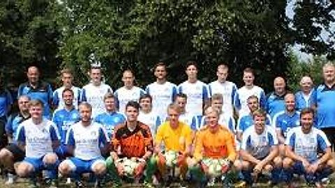 Mannschaft des TSV Malente für die Saison 18/19.
Es fehlen: Timo Stich, Niels Matzanke, Kevin Schwatlo, Philipp Bimberg, Thore Meyer, Tjark Schlegel und Felix Riemann