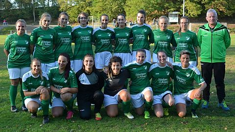 vorne v.l.n.r.: Ann-Kathrin Reimold, Lena Kühne, Daniela Hack, Jessica Carvalho, Jana Schellenberger, Laura Herzel, Nicole Gräbel
hinten v.l.n.r.: Selina Hörn, Larissa Hagner, Debora Wolfschläger, Lydia Marquetant, Francesca Geiger, Antonia Geiger, Xenia Venohr, Mailin Last, Annika Dotterer, Karl Schneider (Trainer)