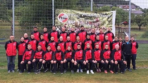 Hintere Reihe von links nach rechts: Tino Hübner, Ricardo Sözener, Jonas Faber, Andreas Fellner, Thomas Benning, Fabian Kalik, Rene Miksche, Patrick Pelzl, Andreas Bossert.

Mittlere Reihe von links nach rechts: Holger Adelgoß, Christian Bitter, Michael Rießler, Jan Sorg, Jannik Herrmann, Benjamin Rossmanith, Friedrich Schaar, Markus Bührle, Paul Böhm, Tobias Kalik, Pascal Cozza, Rafael Backes, Kai Schefthaler, Jochen Bucher, Thomas Lehr, Christian Brandt.

Vordere Reihe von links nach rechts: Michael Benitsch, Yasin Kisa, Said Kisa, Daniel Weiß, Timo Angerer, Nico Faber, Patrick Reiter, Nico Klein, Stefan Daniel, Michael Böhm.

Es fehlen: Dennis Eichinger, Marco Rießler, Marc Bucher, Timo Bosch, Joshua Köhler und Markus Reichert.